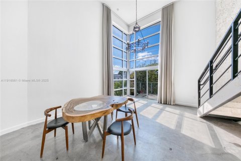 Condominio en alquiler en Miami Beach, Florida, 2 dormitorios, 98.94 m2 № 1973341 - foto 13