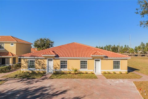 Condo in Poinciana, Florida, 2 bedrooms  № 2378308