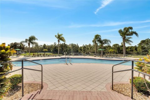 Condo in Poinciana, Florida, 2 bedrooms № 2378308 - photo 23