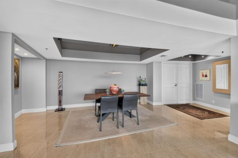 Condo in Highland Beach, Florida, 2 bedrooms  № 2430267 - photo 3