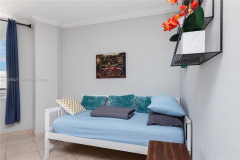 Copropriété à louer à Hollywood, Floride: 1 chambre, 78.69 m2 № 1997424 - photo 8