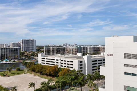 Copropriété à louer à Hollywood, Floride: 1 chambre, 78.69 m2 № 1997424 - photo 30
