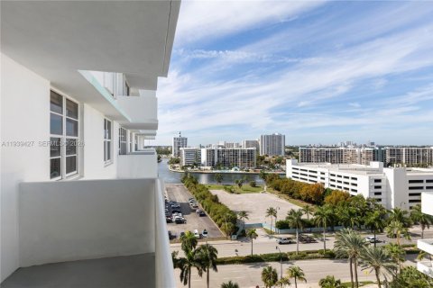 Copropriété à louer à Hollywood, Floride: 1 chambre, 78.69 m2 № 1997424 - photo 29