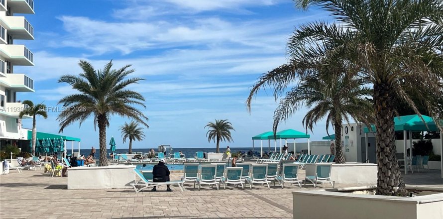 Condo à Hollywood, Floride, 1 chambre  № 1997424