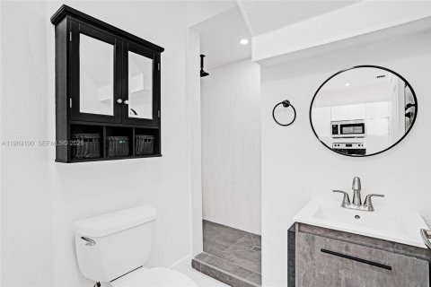 Снять в аренду таунхаус в Майами, Флорида 3 спальни, 134.34м2, № 2041168 - фото 19