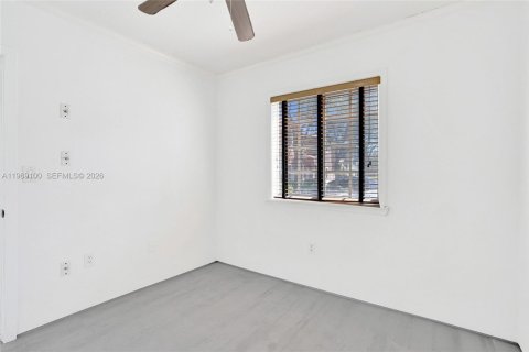 Снять в аренду таунхаус в Майами, Флорида 3 спальни, 134.34м2, № 2041168 - фото 16