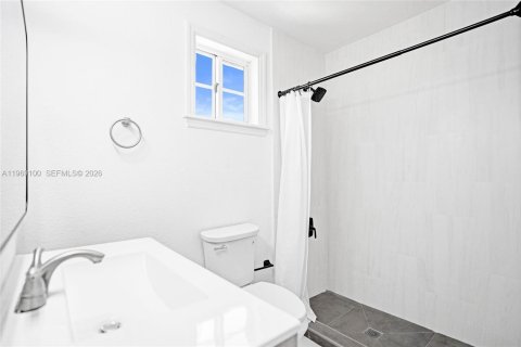 Снять в аренду таунхаус в Майами, Флорида 3 спальни, 134.34м2, № 2041168 - фото 30