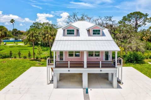 House in New Port Richey, Florida 2 bedrooms, 65.59 sq.m. № 1808505 - photo 1