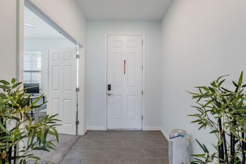 Casa en venta en Leesburg, Florida, 5 dormitorios, 265.33 m2 № 2224444 - foto 4