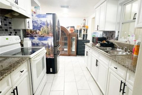 Villa ou maison à vendre à New Port Richey, Floride: 4 chambres, 130.06 m2 № 1659408 - photo 11