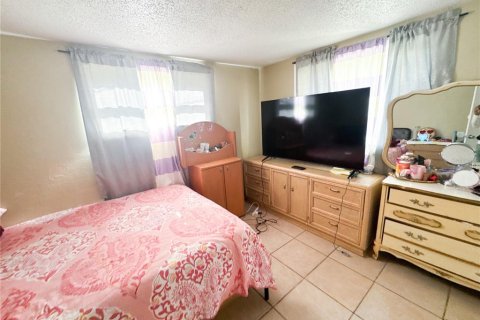 Villa ou maison à vendre à New Port Richey, Floride: 4 chambres, 130.06 m2 № 1659408 - photo 8