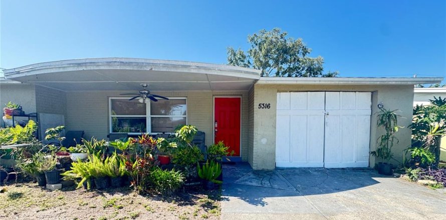 Casa en New Port Richey, Florida 4 dormitorios, 130.06 m2 № 1659408