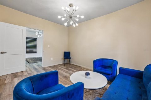 Villa ou maison à vendre à Tampa, Floride: 3 chambres, 100.89 m2 № 2141090 - photo 25