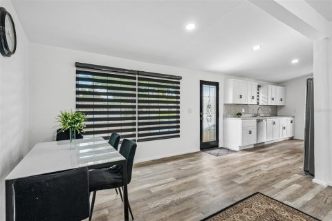 Villa ou maison à vendre à Tampa, Floride: 3 chambres, 100.89 m2 № 2141090 - photo 20