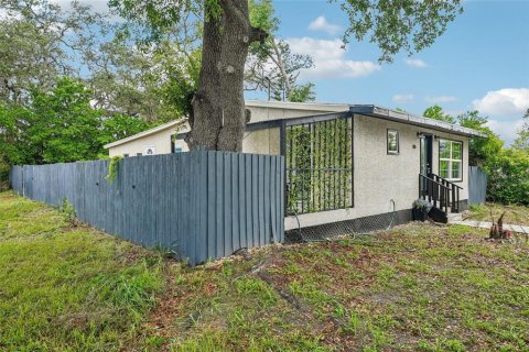 Villa ou maison à vendre à Tampa, Floride: 3 chambres, 100.89 m2 № 2141090 - photo 3