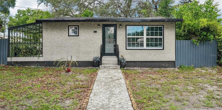Villa ou maison à Tampa, Floride 3 chambres, 100.89 m2 № 2141090