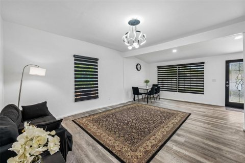 Villa ou maison à vendre à Tampa, Floride: 3 chambres, 100.89 m2 № 2141090 - photo 21