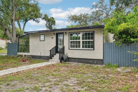 Villa ou maison à vendre à Tampa, Floride: 3 chambres, 100.89 m2 № 2141090 - photo 2