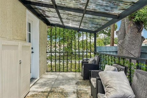 Villa ou maison à vendre à Tampa, Floride: 3 chambres, 100.89 m2 № 2141090 - photo 7