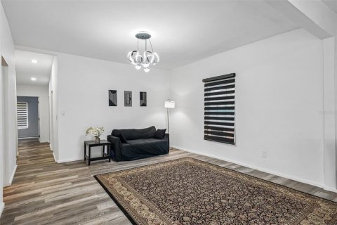 Villa ou maison à vendre à Tampa, Floride: 3 chambres, 100.89 m2 № 2141090 - photo 22