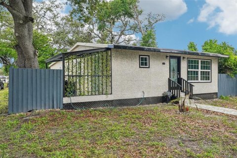 Villa ou maison à vendre à Tampa, Floride: 3 chambres, 100.89 m2 № 2141090 - photo 4