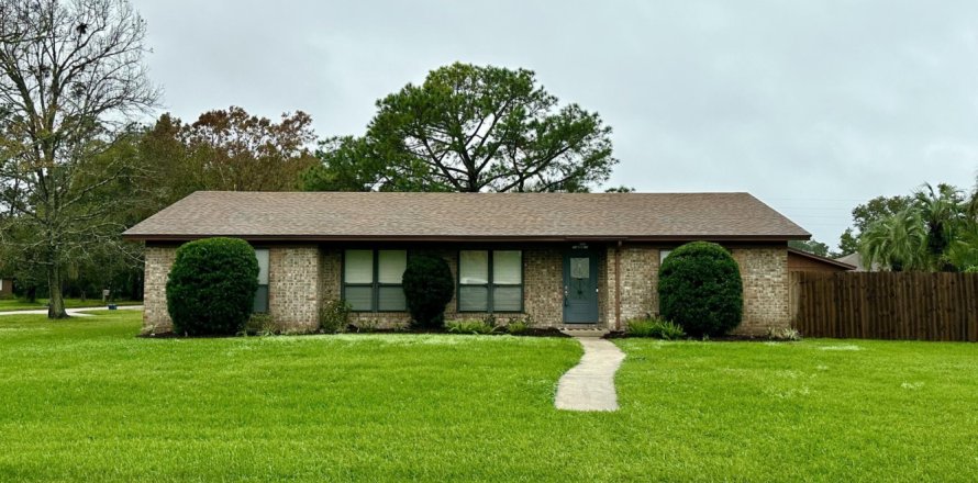 House in Fleming Island, Florida 3 bedrooms, 159.23 sq.m. № 847789