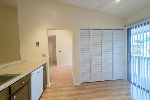 Condo in Wellington, Florida, 3 bedrooms № 2083877 - photo 12
