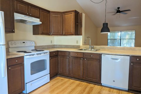Condo in Wellington, Florida, 3 bedrooms № 2083877 - photo 9