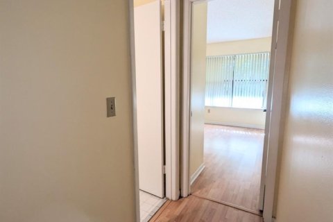 Condo in Wellington, Florida, 3 bedrooms № 2083877 - photo 28