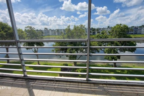 Condo in Boca Raton, Florida, 1 bedroom № 2382503 - photo 18