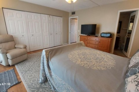 Condo in Boca Raton, Florida, 1 bedroom № 2382503 - photo 13