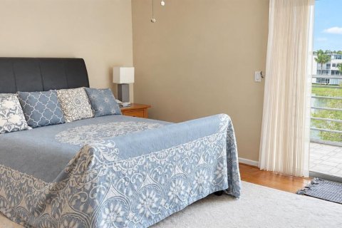 Condo in Boca Raton, Florida, 1 bedroom № 2382503 - photo 12