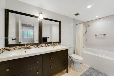 Купить кондоминиум в Холливуд, Флорида 2 спальни, 124.86м2, № 2012034 - фото 13