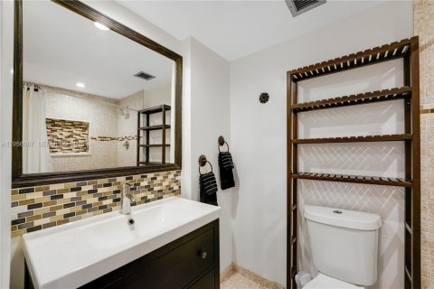 Купить кондоминиум в Холливуд, Флорида 2 спальни, 124.86м2, № 2012034 - фото 15