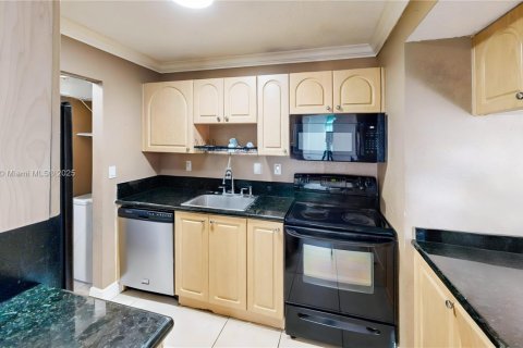 Condominio en venta en Miami, Florida, 2 dormitorios, 97.55 m2 № 1976048 - foto 10