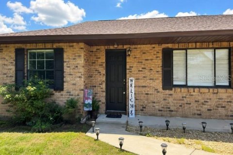 Villa ou maison à Deltona, Floride 3 chambres, 142.79 m2 № 2321044