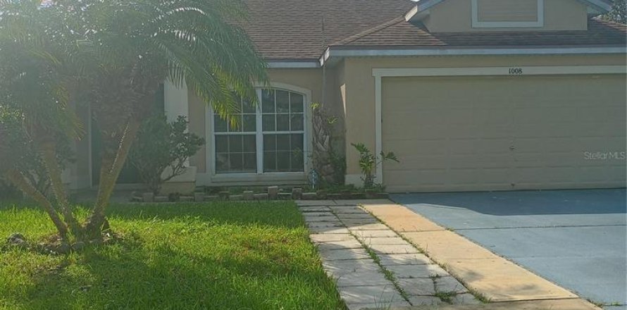 House in Kissimmee, Florida 3 bedrooms, 171.59 sq.m. № 1550369