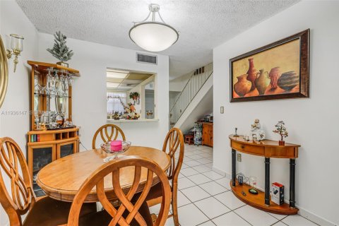 Copropriété à vendre à Miami, Floride: 1 chambre, 85.66 m2 № 1994185 - photo 8