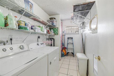 Copropriété à vendre à Miami, Floride: 1 chambre, 85.66 m2 № 1994185 - photo 18