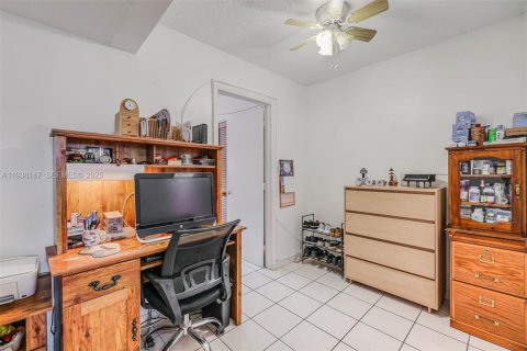 Copropriété à vendre à Miami, Floride: 1 chambre, 85.66 m2 № 1994185 - photo 15