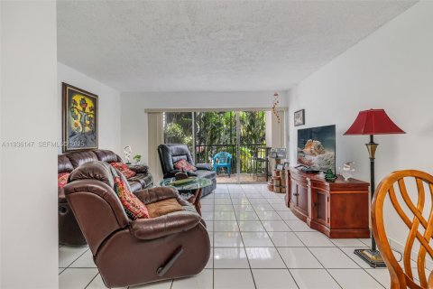 Copropriété à vendre à Miami, Floride: 1 chambre, 85.66 m2 № 1994185 - photo 6