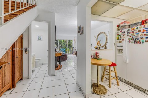 Copropriété à vendre à Miami, Floride: 1 chambre, 85.66 m2 № 1994185 - photo 4