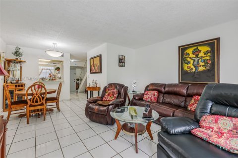 Copropriété à vendre à Miami, Floride: 1 chambre, 85.66 m2 № 1994185 - photo 7