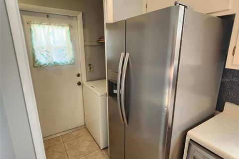 House in Spring Hill, Florida 2 bedrooms, 81.2 sq.m. № 1569538 - photo 9