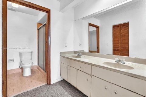 Villa ou maison à vendre à Hialeah, Floride: 4 chambres, 190.45 m2 № 1972052 - photo 20