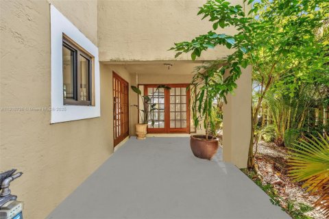 Villa ou maison à vendre à Hialeah, Floride: 4 chambres, 190.45 m2 № 1972052 - photo 27
