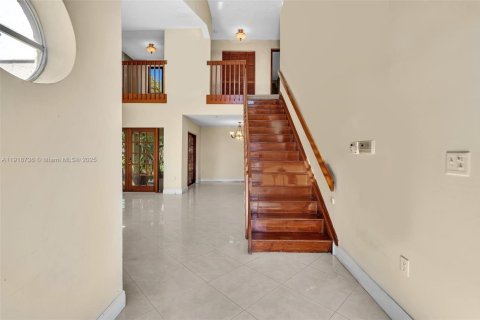 Villa ou maison à vendre à Hialeah, Floride: 4 chambres, 190.45 m2 № 1972052 - photo 7