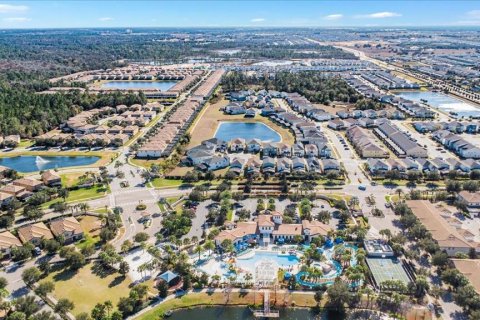 Townhouse in Kissimmee, Florida 4 bedrooms, 195.28 sq.m. № 2102169 - photo 30