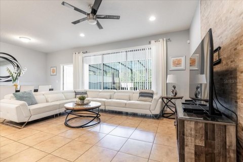 Townhouse in Kissimmee, Florida 4 bedrooms, 195.28 sq.m. № 2102169 - photo 12