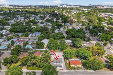 Commercial property in Dania Beach, Florida № 2146479 - photo 3